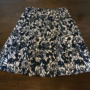 Liz Claiborne navy & white floral skirt-Size 12